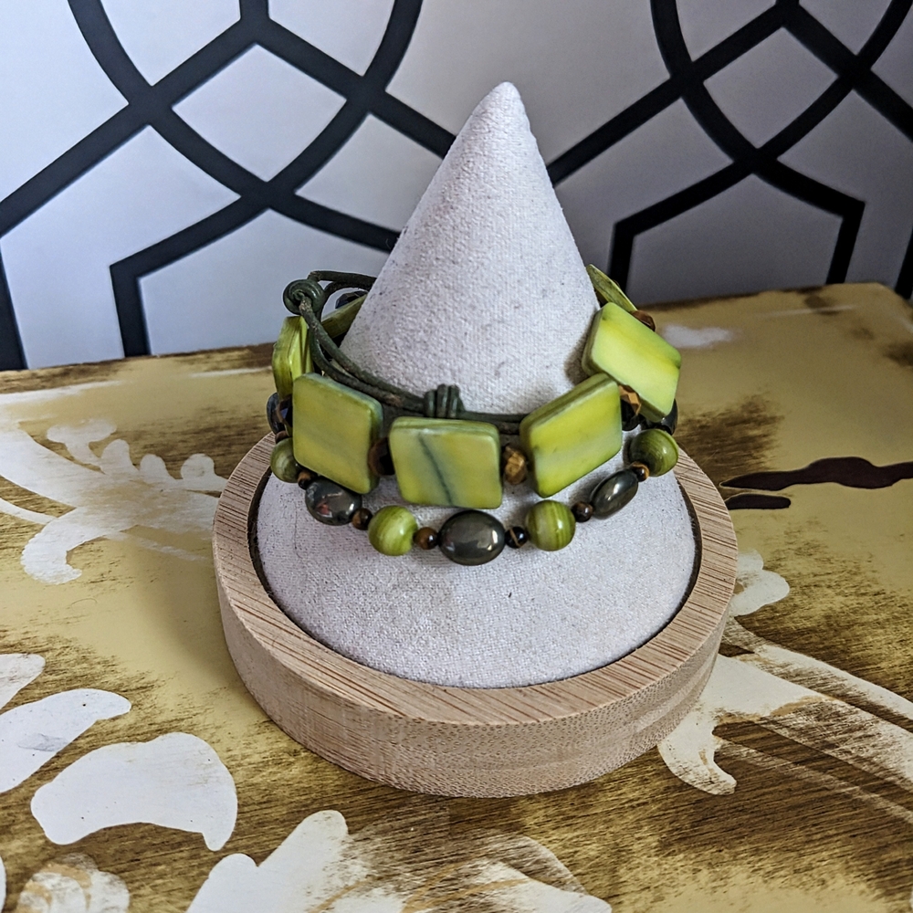 💚Silpada Green Mother of Pearl and Sterling Silver Bracelet💚